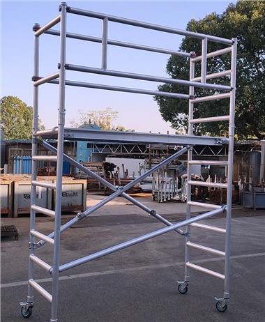 Perancah Aluminium Seluler